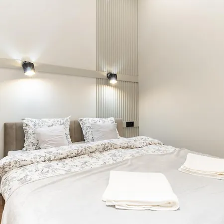 Charm & Comfort Renovated Gem In Old Town Sarego B Krakau