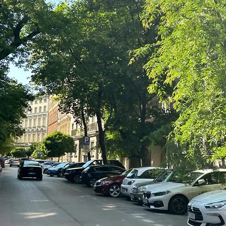 Apartment Charm & Comfort Renovated Gem In Old Town Sarego B *