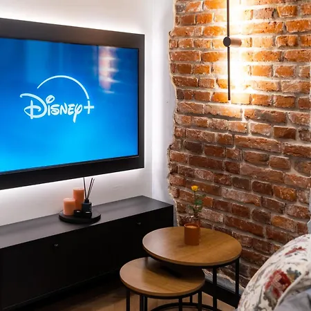 Charm & Comfort Renovated Gem In Old Town Sarego B Apartment