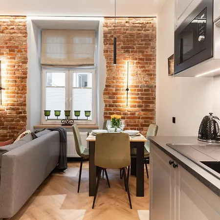 Charm & Comfort Renovated Gem In Old Town Sarego B *