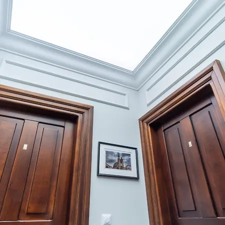 Charm & Comfort Renovated Gem In Old Town Sarego B Apartment