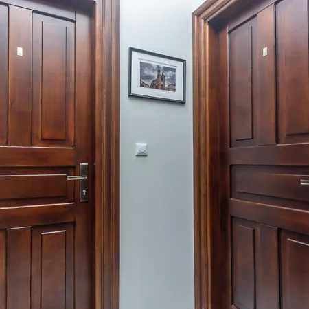 Charm & Comfort Renovated Gem In Old Town Sarego B